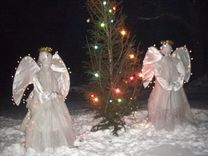 Arī Zemītes centrā spoži iemirdzējusies eglīte