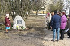 Represpēto atceres pasākums Lapmežciemā