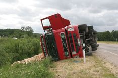 Kravas automašīnas biežāk izraisa negadījumus un rada lielus zaudējumus