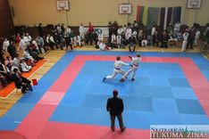 Baltijas valstu karatisti sacenšas Tukumā