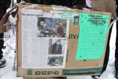 Ziedo bezpajumtniekiem