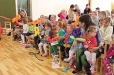 Ar klaunu brīnumiem un pamācībām noslēdz mācību gadu