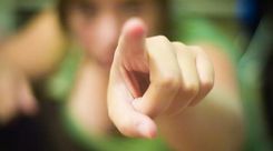 Pieklājīgi, korekti? Par savu gļēvumu kauns!