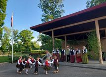 Kā Līgo Jaunsātos nosvinēja