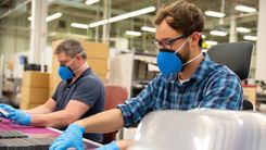 Maskas būs jānēsā darba vietās. Ārkārtas situācija – līdz 11. janvārim/Papildināts 23.55/