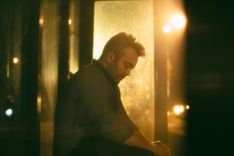 Vīrieši un atkarības. Kāpēc viņi retāk meklē palīdzību un kā to mainīt?