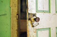 Cilvēki pārdzīvo par apzagtiem un appludinātiem mājokļiem