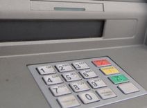 Pirms eiro ieviešanas uzsākta bankomātu likvidācija