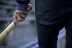 Džūkstē ar beisbola nūju dauza logus