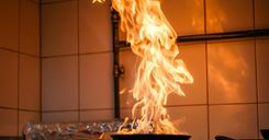 Piedeg ēdiens, siena rullis...