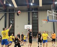 Tukumā noris jautra basketbola spēle, kuras mērķis – labdarība