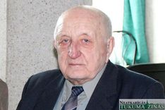 Gada balva par mūža ieguldījumu ceļu nozarē – Ēvaldam Akmentiņam