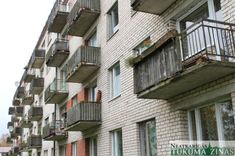 Vairums iedzīvotāju ir pret smēķēšanu uz balkoniem