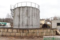 Tukumā smaku rada mazuta tvertņu tīrīšana