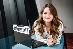 Jaunām sievietēm iespēja bez maksas apgūt IKT prasmes