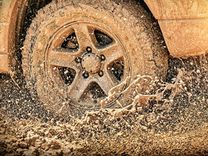 Autovadītāju ievērībai: uz grants ceļiem Kurzemē šķīdonis, bet centrālajā un austrumu daļā tie ir apledojuši