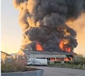 Ugunsgrēka dēļ slēgts Lielās ielas posms/papildināts ar VUGD informāciju/