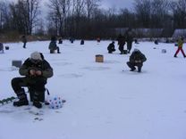 Irlavā zemledus copmaņi izmakšķerē 18 kg zivju