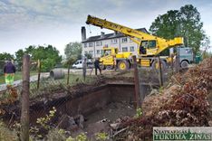 Degolē demontē un aizber bīstamus rezervuārus