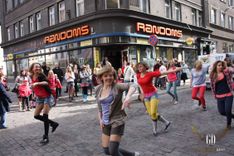 Piedalies bezmaksas nodarbībās Starptautiskajā dejas dienā