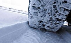 Bez maksas iemācīs braukt ziemīgos apstākļos