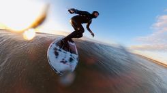 Klapkalnciemā atvērta ūdenssportu dēļu ražotne