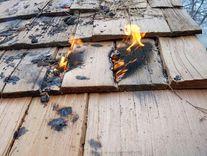 Tukumā, dzēšot ugunsgrēku, cietis cilvēks