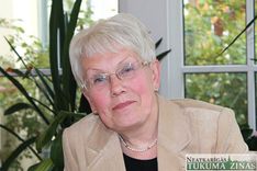 Valentijai Emburei piešķirts Atzinības krusta apbalvojums