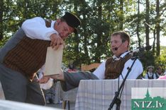 Emīla nedarbi Auniņparka estrādē Engurē