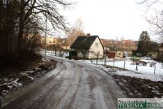 Tuvākajā laikā asfaltēt Gravas ielu Veļķos nav ieplānots