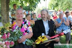 Grenču ciemā svin svētkus