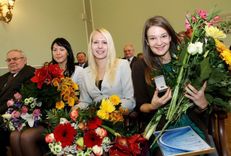 Tukumniece Līga Žūka saņem jaunās zinātnieces balvu «Sudraba Pūce»