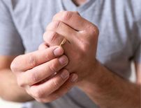 Pastiprina sodu par vardarbību pret tuviniekiem