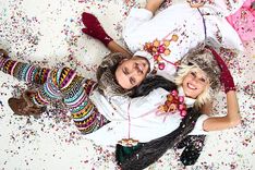 Populāri cilvēki izgatavos labdarības kartiņas