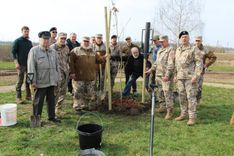 Lestenē veido Piemiņas parku