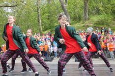 Kandavā dzied un dejo 27. maijā