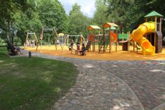 Kāpēc pašvaldība noņēmusi rotaļu iekārtas?