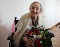 Sveic simtgadnieci Mirdzu Kiršteini