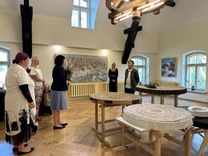 Jaunmoku pilī atklāta restauratora, mākslinieka Andra Vītola izstāde. Būs gleznošanas meistarklase