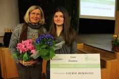 Novadniece saņem jauno dārzkopju stipendiju