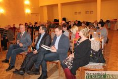 Vāni apgrūtina intensīvā satiksme un komunālie parādnieki