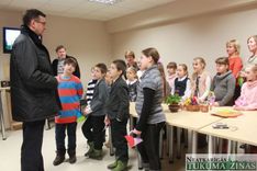 Labklājības ministrs Pūrē atklāj bibliotēku un veselības centru