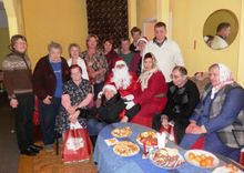 «Irlavas interešu klubiņš» sarūpē dāvanas Irlavas pansijas iemītniekiem