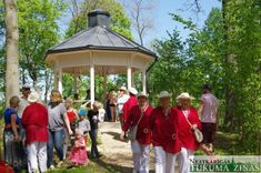 Jaunpils parkā atklāj lapeni
