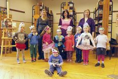 Jaunpils bibliotēkā Pūčuļa skolā uzņemti pirmie 10 mazuļi