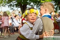 Bērnu un skolēnu lielkoncerts Jaunsātos /FOTO/