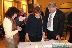 Kārļa Mīlenbaha jubilejā uz Kandavu atceļo «Tautas saimes grāmata» /FOTO/