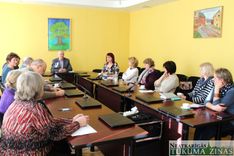 Kandavā diskutē par biedrību iespējām tikt pie naudas