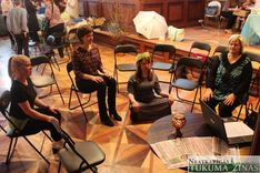 «Sievietes pasaule» Kandavā pulcē dāmas skaistām lietām /FOTO/