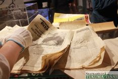 Ļeņina pieminekļa kapsulā – 50 gadus veca prese un atskaites /FOTO/